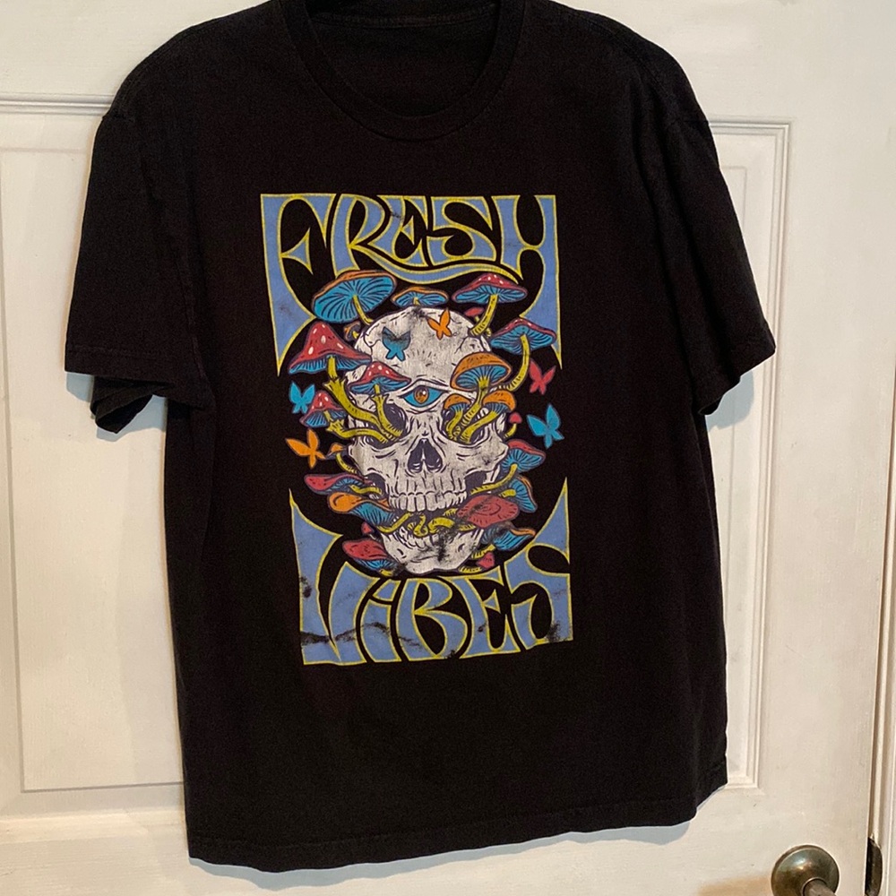 Graphic tee